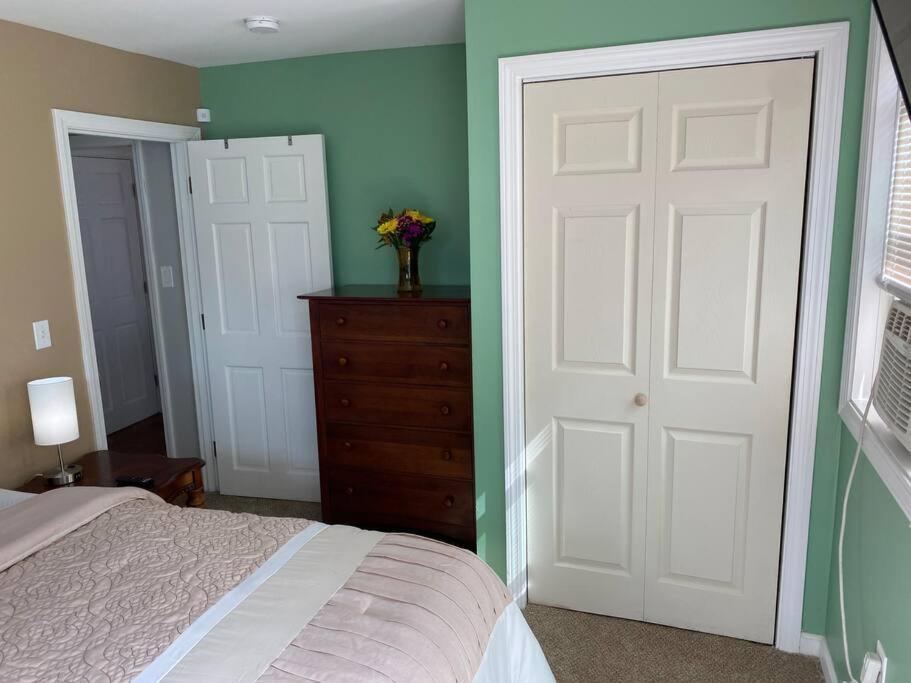 Sunny One Bedroom In Historic Downtown דובר מראה חיצוני תמונה